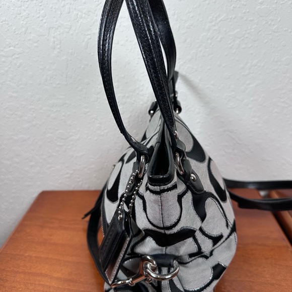 Coach Black and Gray Signature Tote
Bag-Preowned - Picture 5 of 12